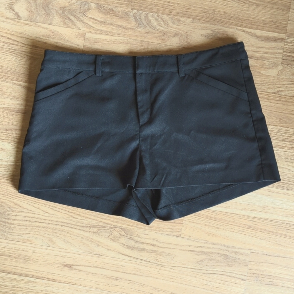 NWT Divided Black Shorts US‎ 10